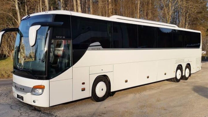 5 Reasons Why Coach Hire Is The Perfect Solution For Group Travel In London