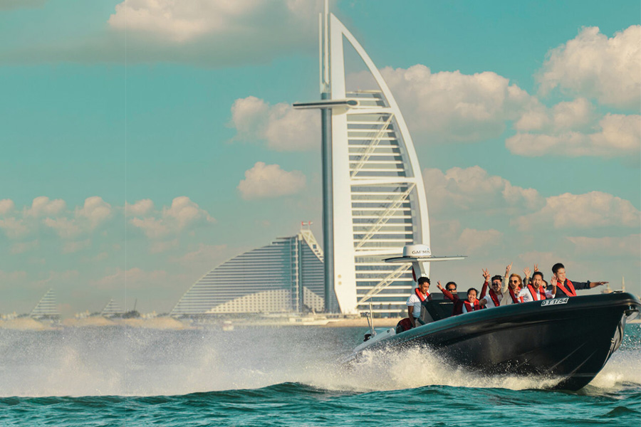 Discover Dubai’s Coastline: The Ultimate Luxury Speed Boat Tour