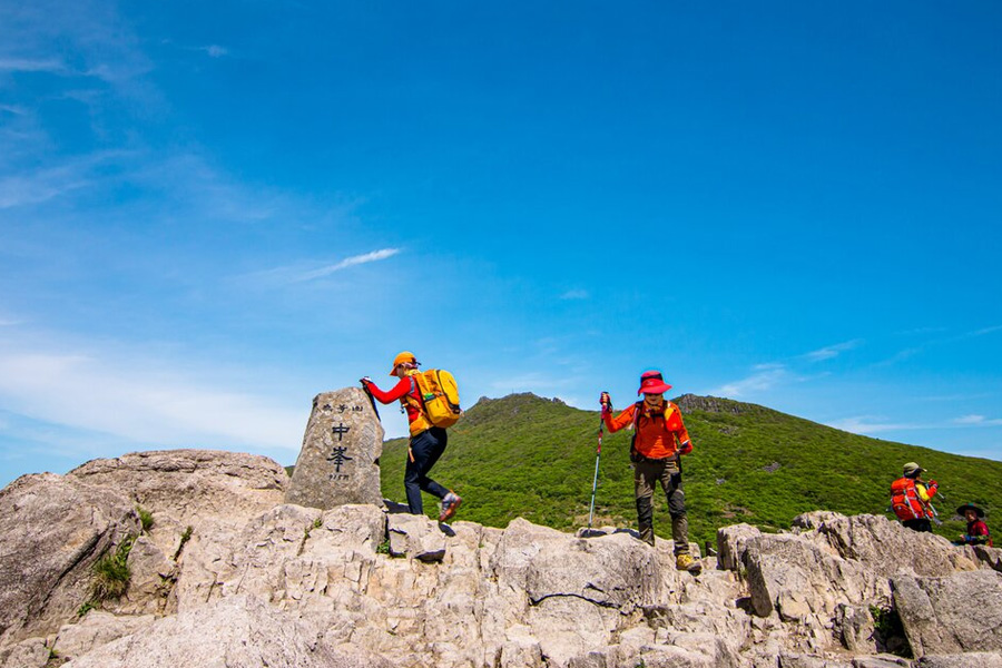 Discover South Korea’s Natural Wonders One Trail at a Time: A Look at Erik Palin’s Hiking South Korea