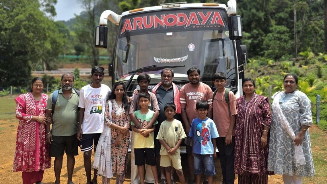 Discover Bangalore With A Comfortable 25-Seater Minibus For Rent In Bangalore